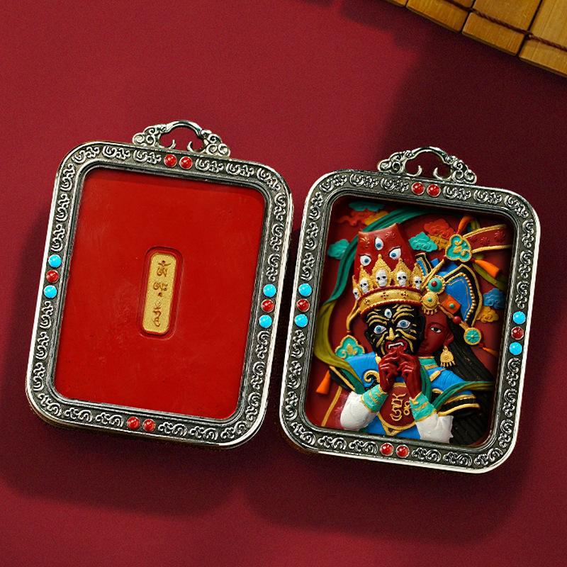 Tibetan Jewelry That Attracts Wealth